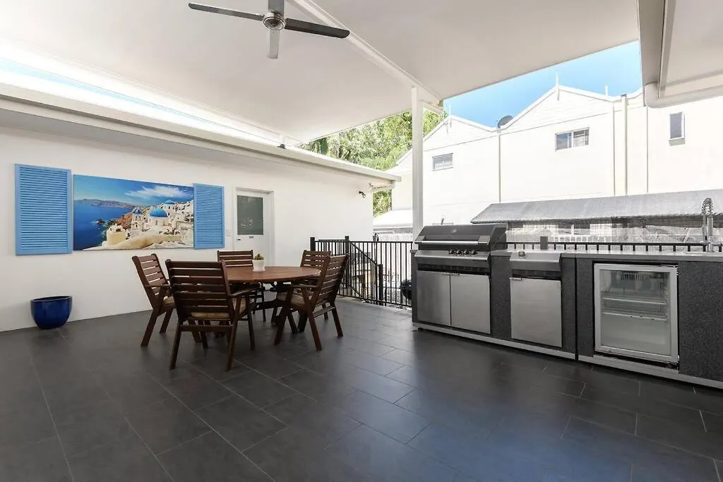 Nyaraló The White House - 5 Bedrooms Close To Town & Beach Port Douglas