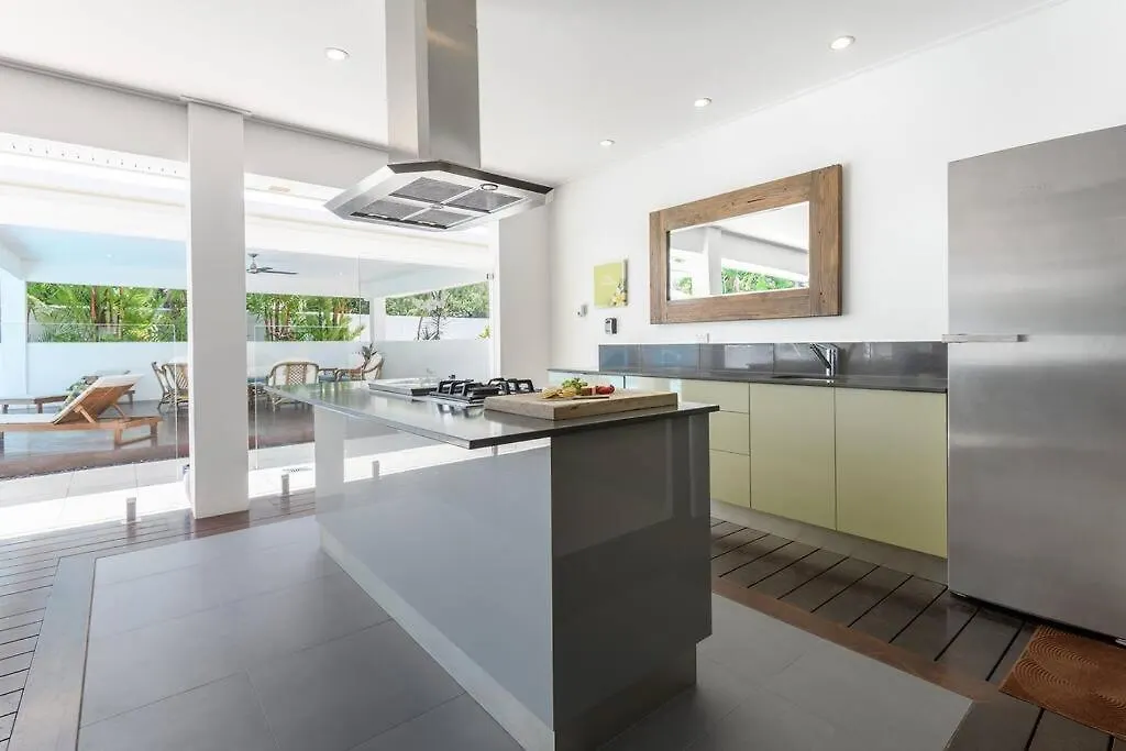 The White House - 5 Bedrooms Close To Town & Beach Port Douglas